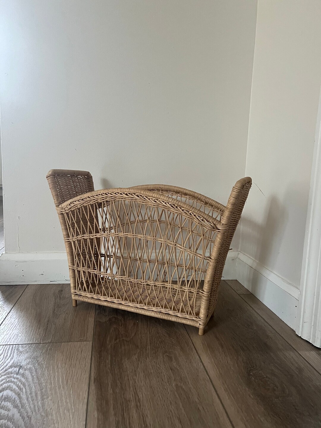 Vintage Wicker Magazine Holder Wicker Book Holder Vintage Etsy UK