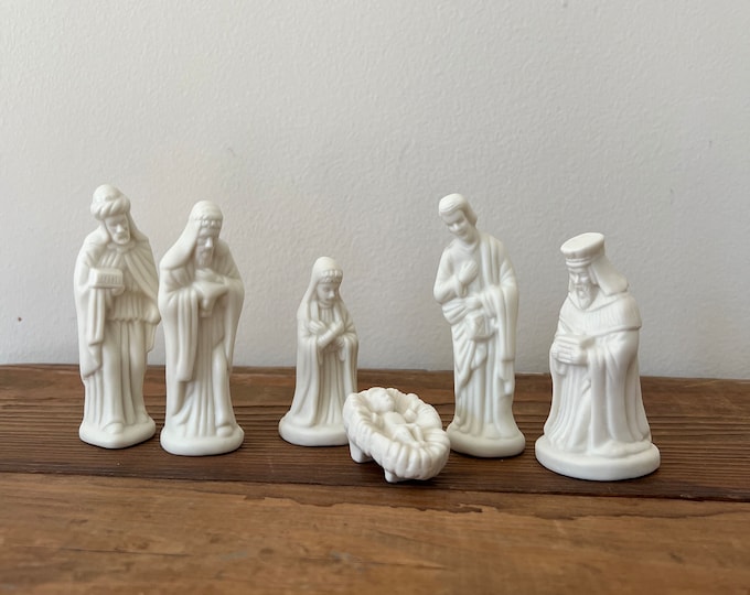 Vintage Porcelain Nativity Set, White Porcelain Nativity Scene, Small