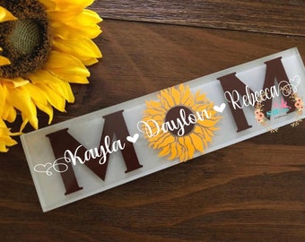 Personalized Sunflower Wall Sign for mom and child's names, Sunflower Home Decor glass plaque, glass tile, Mother's day gift, gift for mom