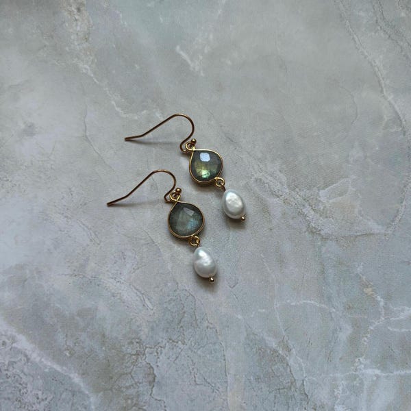 14K Gold Filled Labradorite Earrings, Pearl Dangle Earrings, Rainbow Labradorite earrings gold, Green Earrings for sensitive ears