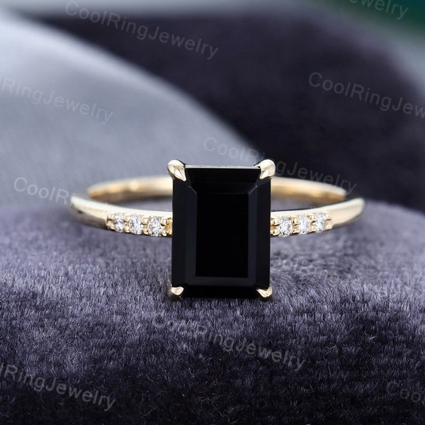 Anello di fidanzamento con onice nero taglio smeraldo Anello vintage con grappolo di diamanti Anello di fidanzamento in oro giallo Anello nuziale Regalo di anniversario per le donne