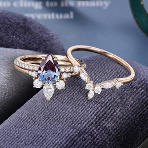 3PCS Pear shaped Alexandrite engagement ring set Rose gold engagement ring Unique curved Marquise cut Moissanite gift for women