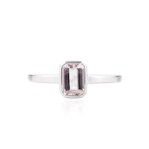 Natural Rose Quartz Ring, 925 Sterling Silver Ring, Handmade Rose Quartz Ring, Minimalist Quartz Ring, Pinky Promise Ring, Tiny Quartz Ring