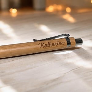 Personalisierter Bambuskugelschreiber, Gravierte Bambusstifte, Individueller Bambusstift, Nachhaltiger Kugelschreiber, Bambusstift mit Namen