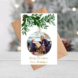 Tarjeta navideña con foto personalizada / Tarjeta con fotografía de vacaciones familiares con adornos de follaje para mamá, papá, mamá, papá, abuela, nana, niñera