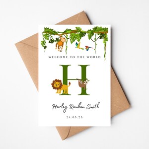 Gepersonaliseerde Jungle New Baby Card | Junglekaart | Welkom op de wereld | Safaridieren | Initiaal babyjongen jungle-themakaart