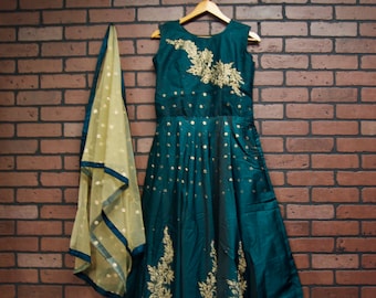 Indian Salwar Kameez Suit Churidar Dark Green and Gold