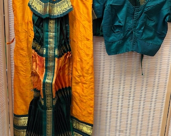 Traje de danza clásica india Bharatanatyam