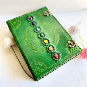 Journal en cuir de 600 pages avec pierre, classeur grimoire en cuir 13 x 10 avec cadenas