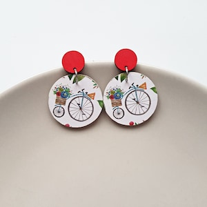 Orecchini pendenti vintage fatti a mano con bicicletta, gioielli illustrati in legno e carta, accessori per festival, orecchini alla moda, regali unici per lei