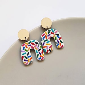 Confetti arch dangle earrings, colorful funfetti jewelry, geometric festival accessories, street wear, artsy fashion, unique gifts for her