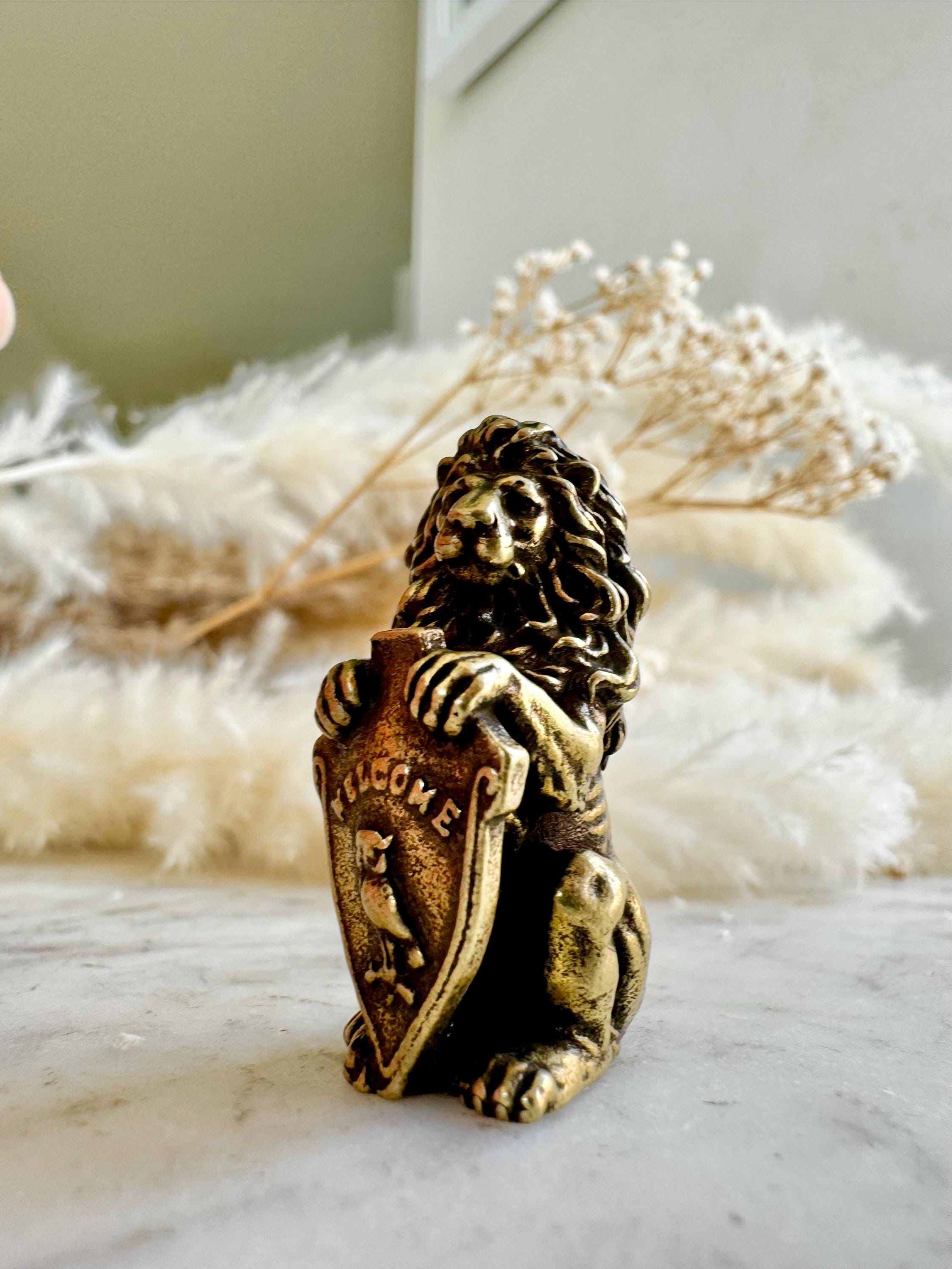 真鍮色の獅子像 金属製 真鍮製の獅子像ペア – 風水装飾/アンティークコレクション