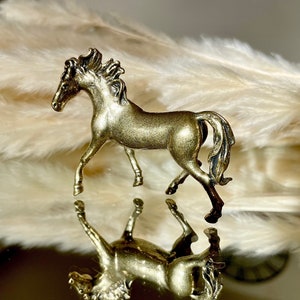 Vintage figurine Wild horse, Galloping mustang, Stallion statue, Lifelike solid brass figurine, Desktop ornament, Retro gift