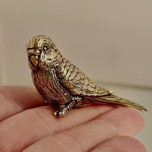 Budgerigar figurine, lifelike fine solid brass sculpture, Parakeet statuette, Parrot decor, gift for bird lovers, ornament for desktop