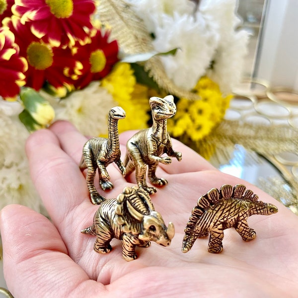 Set of Dinosaurs solid brass figurine, dino miniature, Jurassic World dinosaur, carnivorous dinosaur, Realistic Dinosaur Figure, collectible