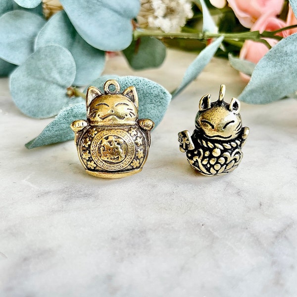 Japanese maneki neko, brass fortune kitten cat pendant, solid fine brass fortune kitten, cat figurine, pendant mascot, fortune cat keychain