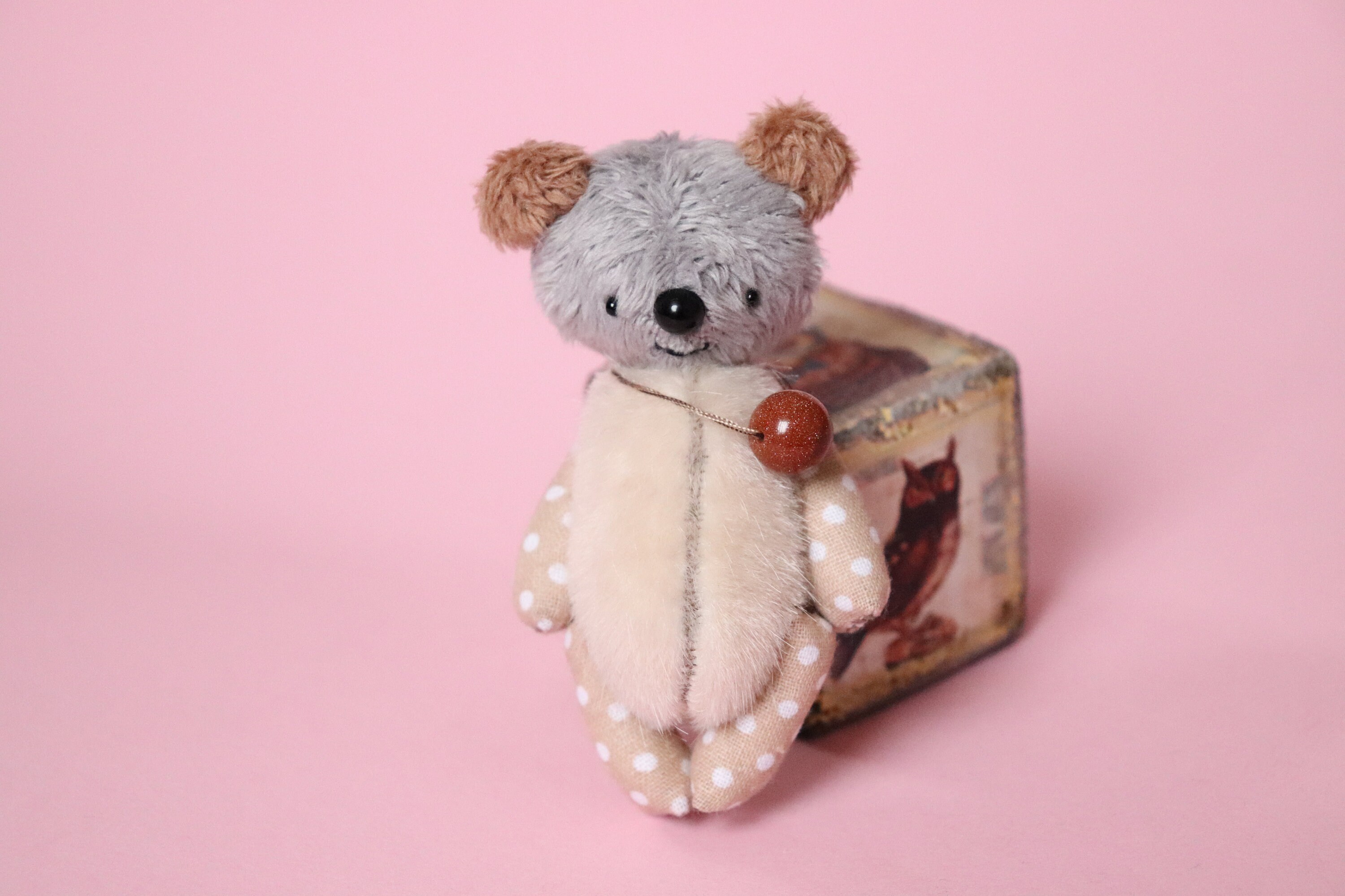 miniature artist teddy bears