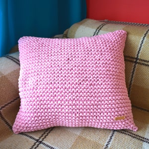 Rosa Seil gestrickter Kissenbezug, klobiges Kissen, Kissenbezug aus Seilstrick, Zimmer-Boho-Dekor, dekoratives Kissen für Kinder, handgefertigt aus Seil-Baumwolle.