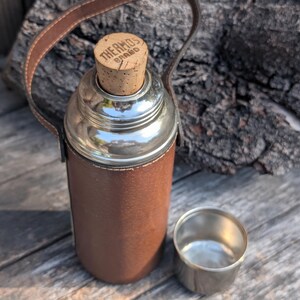 Thermos Vintage – Marque Thermos, Hauteur 19cm, Fonctionnel