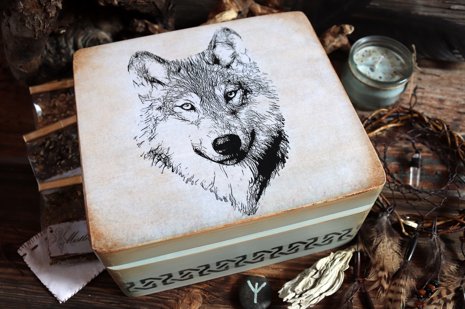 Wolf box