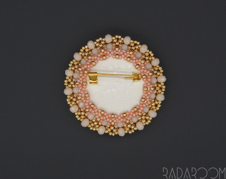 Handgemachte Brosche Handmade Jewellery Gift For Woman Pink Brooch Women/'s Accessories Beaded Brooch Geschenk Perlen Brosche