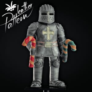 Puede incluir: Una figura de caballero gris met&aacute;lico con un emblema de cruz en el pecho, sosteniendo dos objetos curvos de colores. El texto "leather Pattern" est&aacute; en la esquina superior izquierda. El caballero lleva un casco y una armadura.