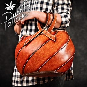 Schnittmuster Ledertasche PDF - The Gospodeyna - von LeatherHubPatterns