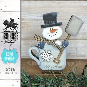 Bonita taza navideña de muñeco de nieve, estantería robusta, estilo rústico, decoración navideña, decoración del hogar, archivo SVG compatible con láser, descarga digital