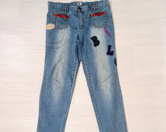 Byblos blu jeans dritti streetstyle, jeans vintage per outfit streetwear