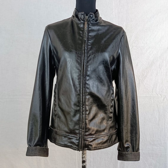Gianfranco Ferré, Giacca in similpelle da donna Gianfranco Ferré, giacca vintage anni ‘90
