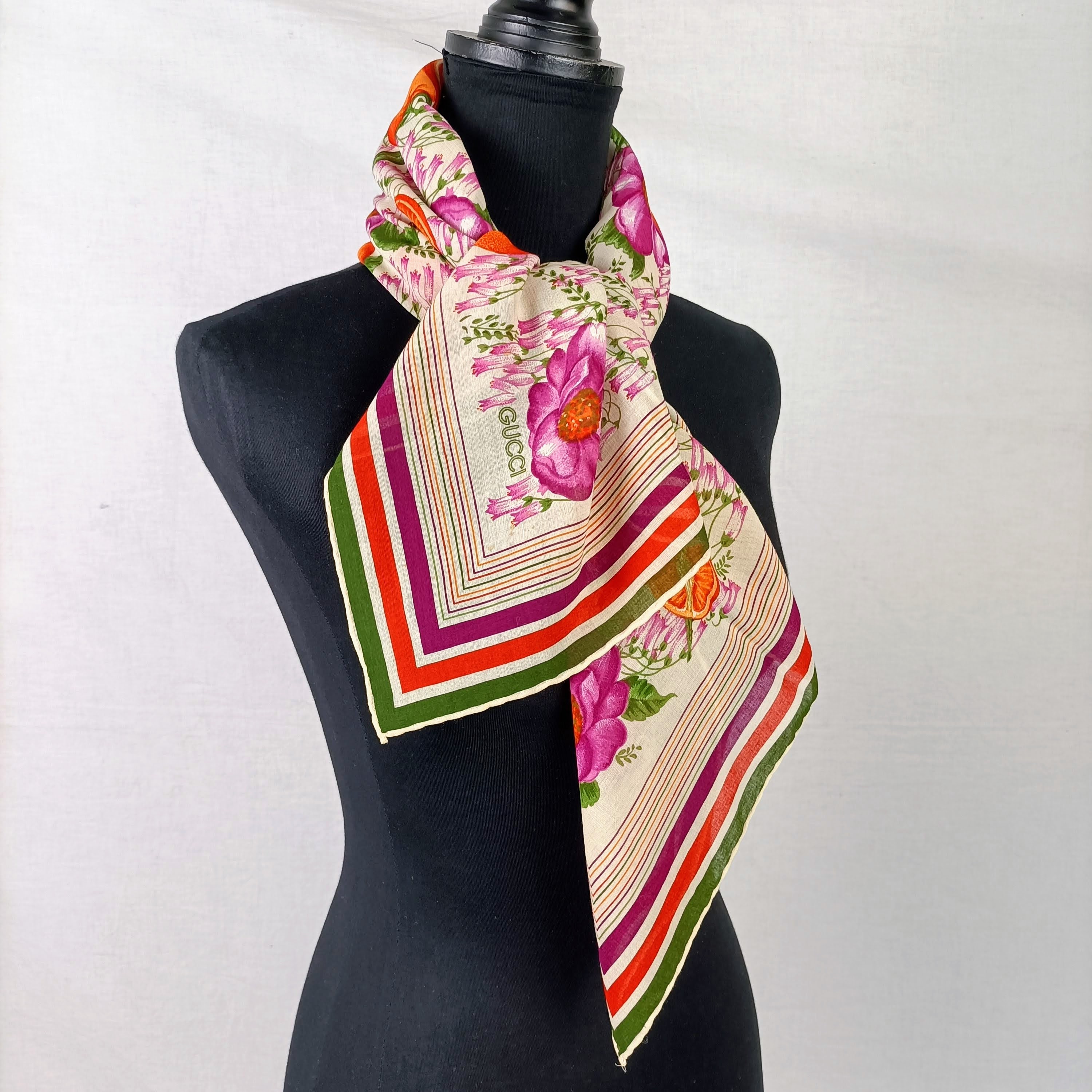 GUCCI large scarf 大判スカーフ Gシマ 花柄 オレンジ タグ付 Gucci Vintage Scarf Made in Cotton With Flowers and Oranges - Etsy
