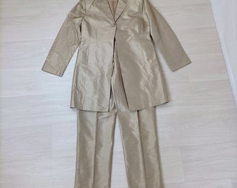 Pant suit made in beige silk Blunauta 1990s, vintage trouser suit