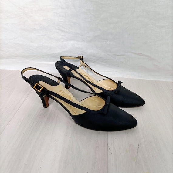 シューズ・サンダルその他 Ferragamo Heeled shoes Ferragamo Vintage Shoes in Black Satin, Vintage Shoes 1950s