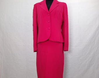 Traje de falda vintage Moschino Cheap and Chic de los años 90, color magenta.