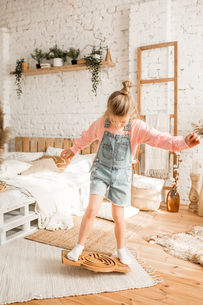 Planche d'équilibre pour enfants, jouet Montessori, planche d'activités labyrinthe, planche d'équilibre pour enfants, jeu en bois naturel, planche d'activités pour tout-petits, jouet en bois image 3