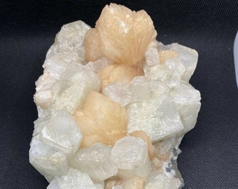 Impresionante cristal de apofilita estilbita de gran tamaño de zeolita india