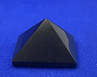 Small Shungite Pyramid 1.5&quot;