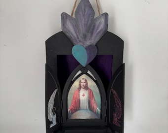 Gothic cathedral Painted Sacred Heart Jesus Illuminated nicho style art Wall Shrine