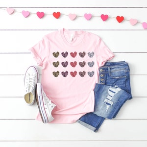 Leopard Hearts Valentines T-shirt: Women&#39;s Day Tee