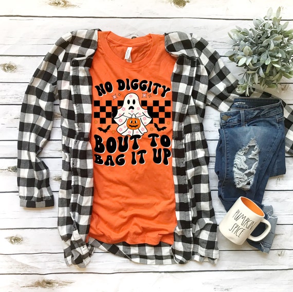 Retro Halloween tshirt, No Diggity bout to Bag it up T-Shirt, Spooky Hippie Style Tee for Halloween party, Trick or Treat shirt