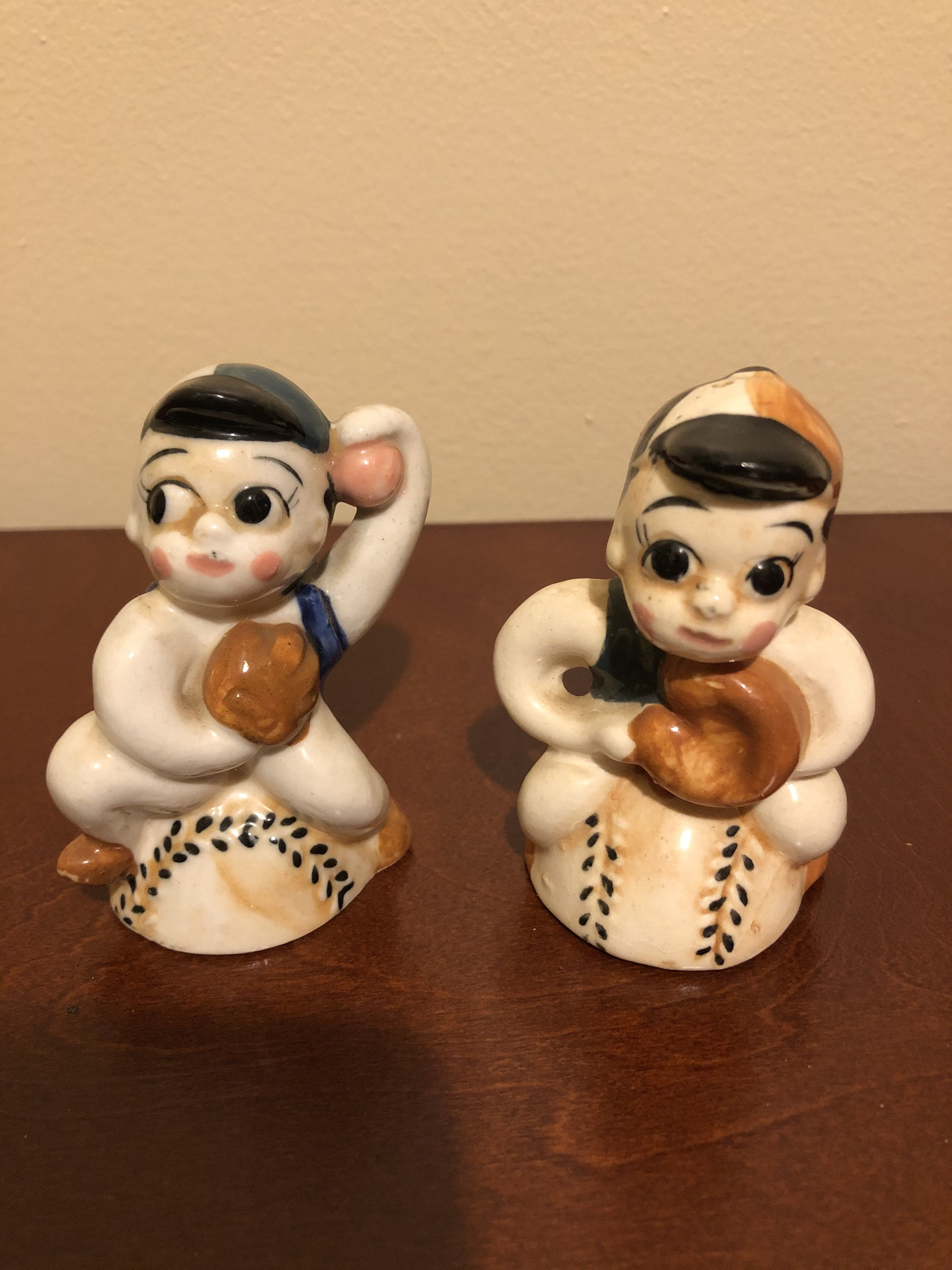 Occupied Japan baseball salt and pepper shakers. Etsy