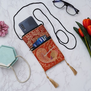 Handwerk Bazarr Seide Lässige Handtasche Lange Riemen Kreuz Körper Geldbörse Kupplung Für Frauen Banarasi Seide Pfau Design Brieftasche Quasten Beutel Tasche