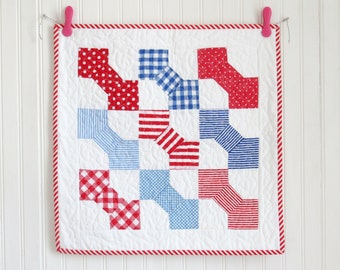 Red and Blue Bow Tie Mini Quilt Pattern
