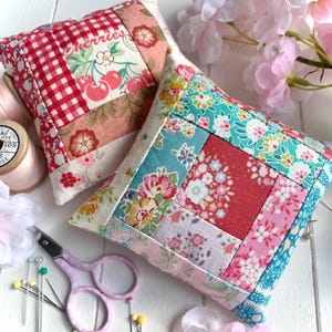 Patrón de alfiletero de cabaña de troncos