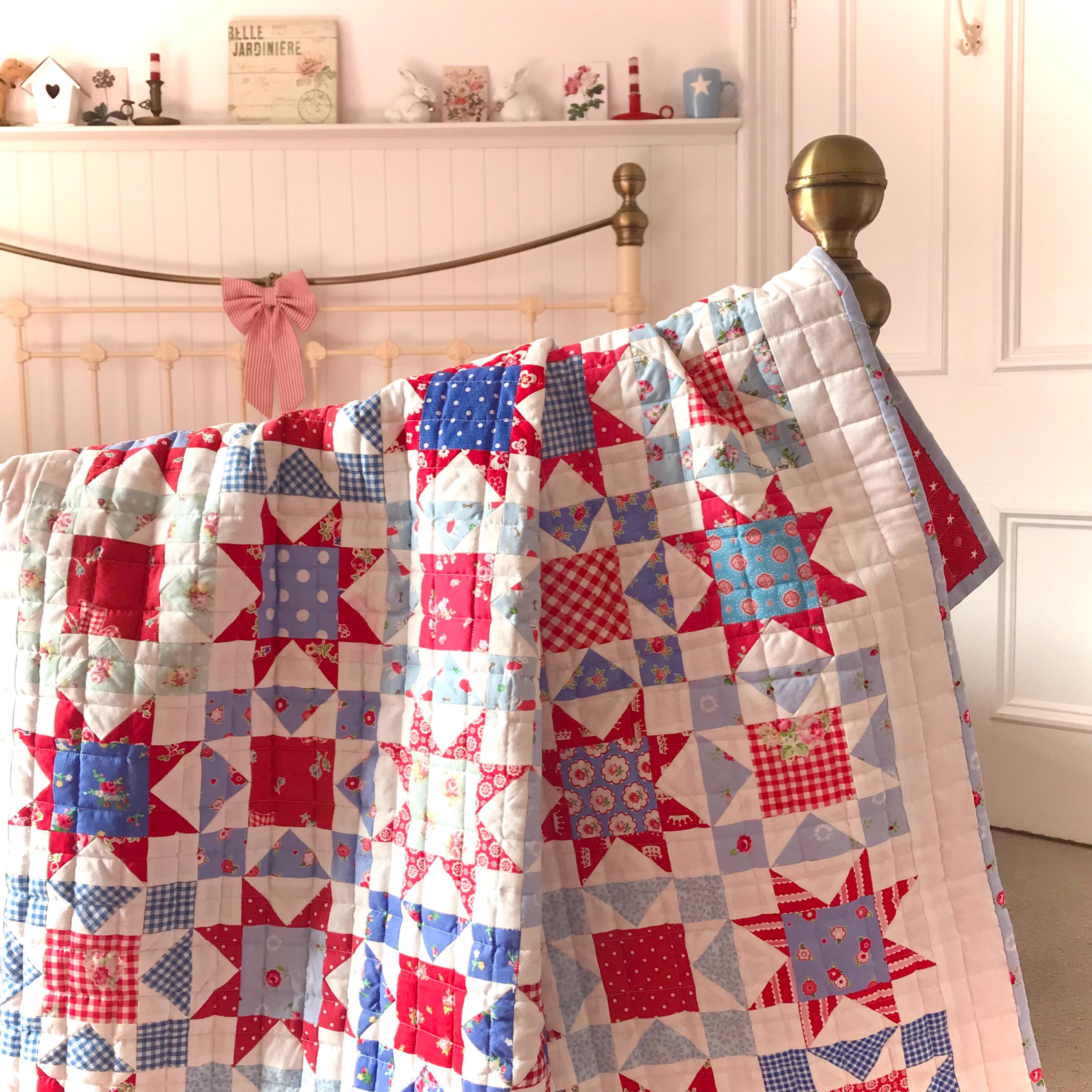 ✨イブニングスターグラデーションベッドカバー✨パッチワークキルト　ハンドメイド 194SARA'S ハンドメイド・手芸 ✨イブニングスター