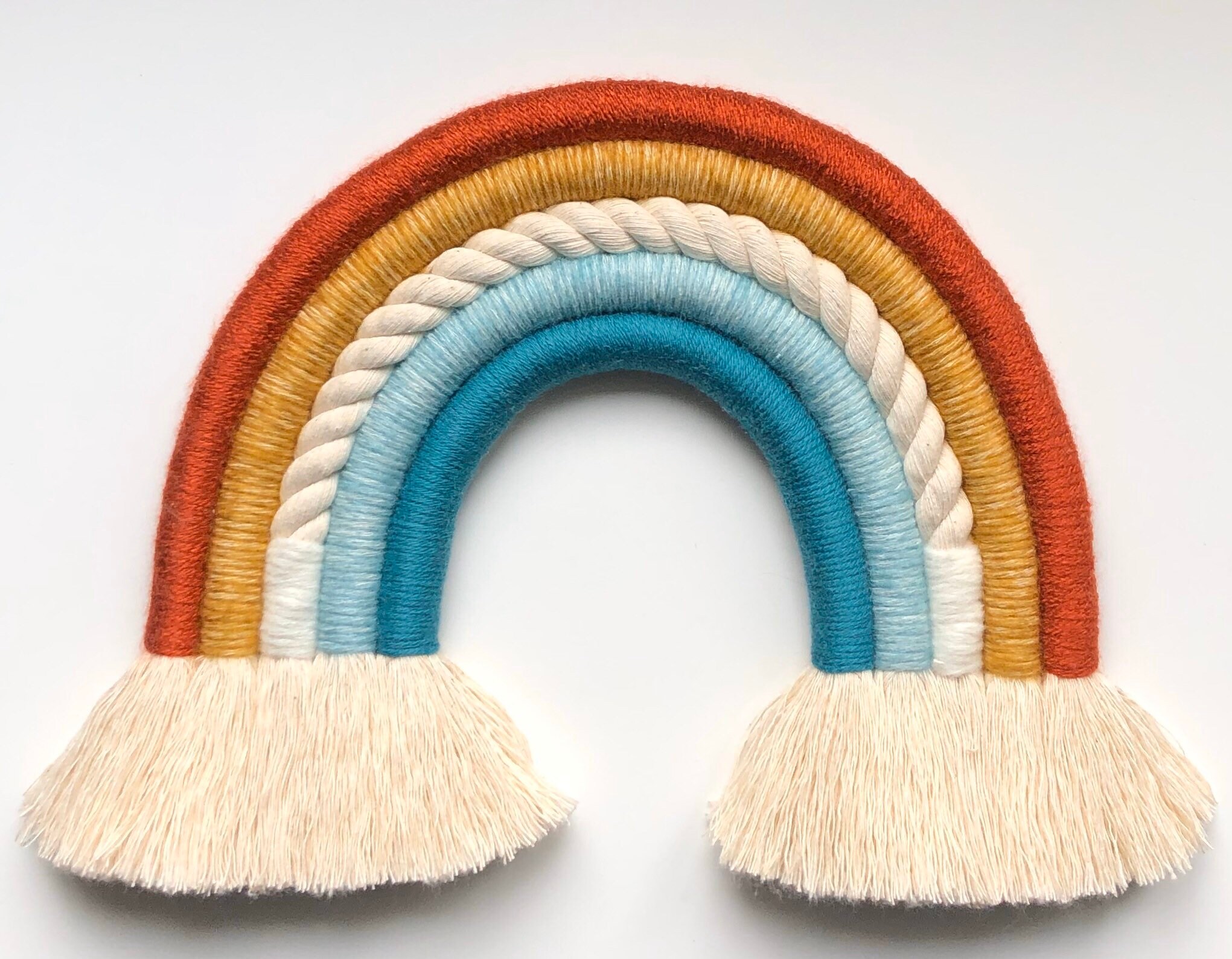 En Stock Arc en Ciel Macramé à Suspendre | 20 X 26 cm