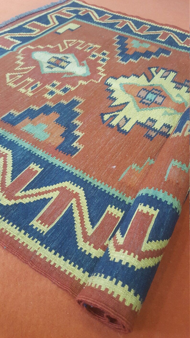 vintage turkish kilim size is in feet 4.8 x 3.2