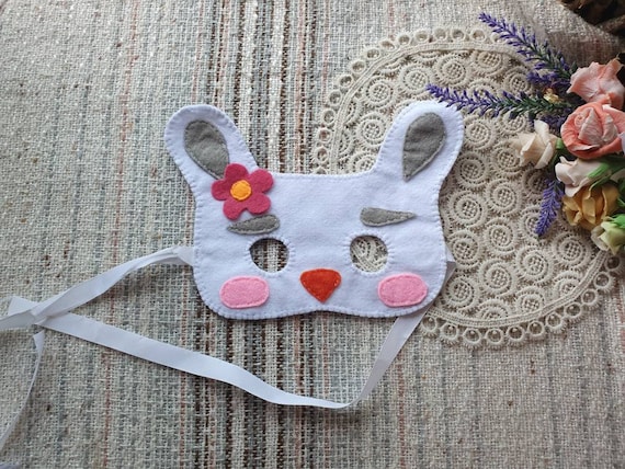 Un modello semplice di una maschera da Modello in feltro