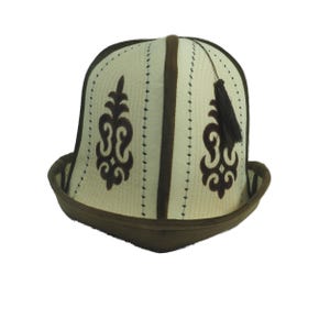 Ethnic kalpak hat cap felt fleece velvet Kyrgyz nomadic embroidered qalpaq men horseman folk headwear traditional felted clothing headgear