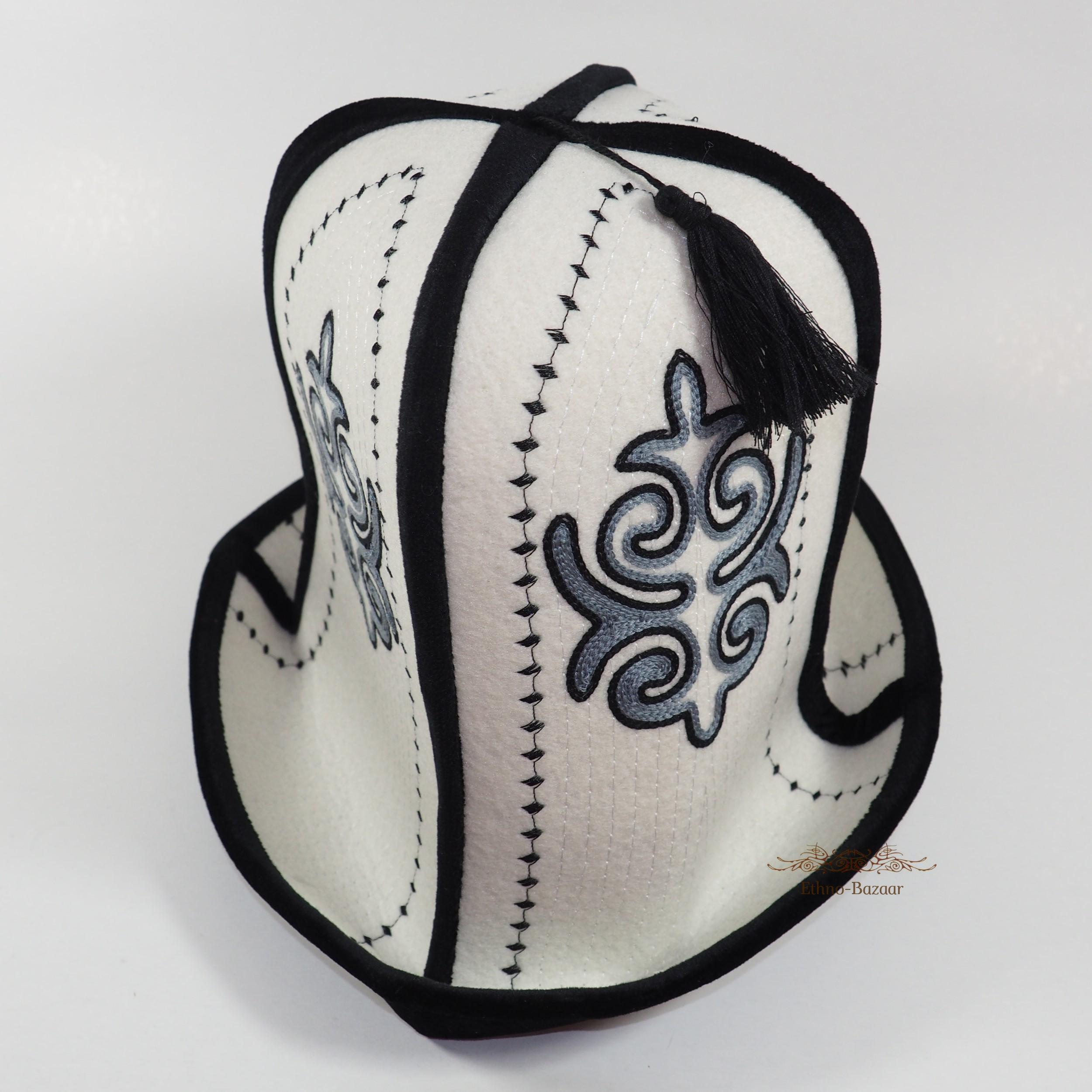 カルパク民族キルギス部族の男性用帽子フェルトフリース遊牧民の刺繍